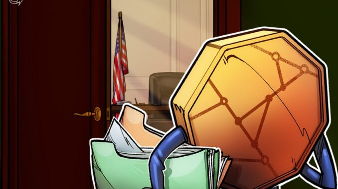 Crypto, fintech Groups Urge CFPB to Defend Open Banking Rule Crypto, fintech Groups Urge CFPB to Defend Open Banking Rule